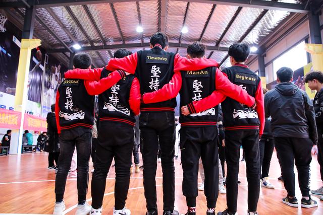 理實(shí)結(jié)合，新華學(xué)子展現(xiàn)專業(yè)電競(jìng)風(fēng)采！