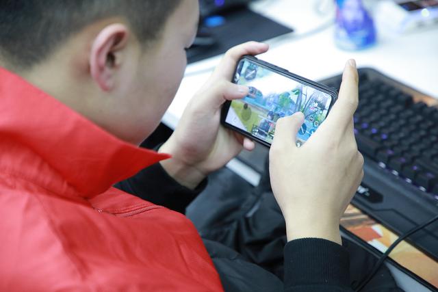 理實(shí)結(jié)合，新華學(xué)子展現(xiàn)專業(yè)電競(jìng)風(fēng)采！