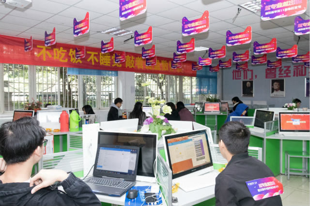 年終盤點(diǎn)（下）：2018年四川新華這些精彩的刷屏活動(dòng)你知道幾個(gè)？