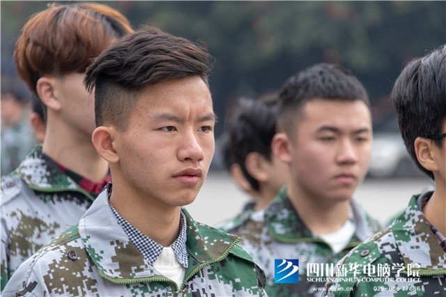 2019級(jí)新生軍訓(xùn)：激揚(yáng)的青春，是奮進(jìn)的號(hào)角