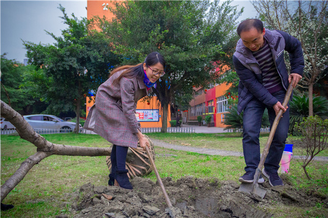 植樹節(jié)，在夢想的地方栽下希望的綠色！