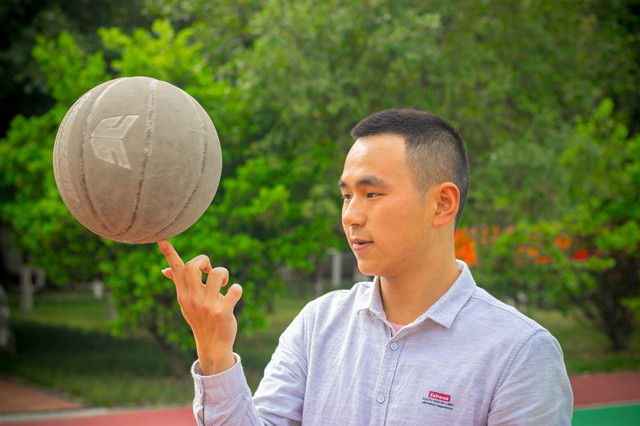 高中輟學，看“職場小白”如何“技能在手，天下可走”