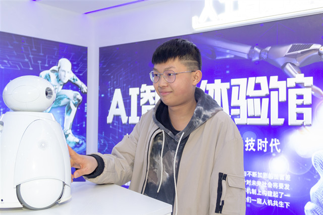 我想高薪就業(yè)，零基礎(chǔ)的初中生現(xiàn)在學(xué)還晚不晚？