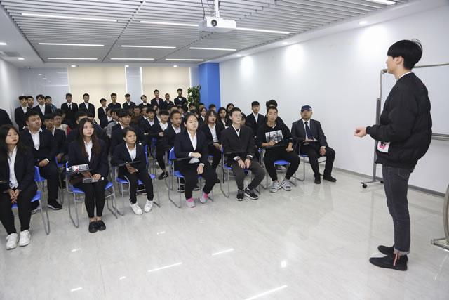 產(chǎn)教融合·創(chuàng)智共贏:入學(xué)即就業(yè)