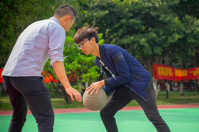 打工太辛苦，選擇新華學(xué)技能，命運(yùn)能否改變？