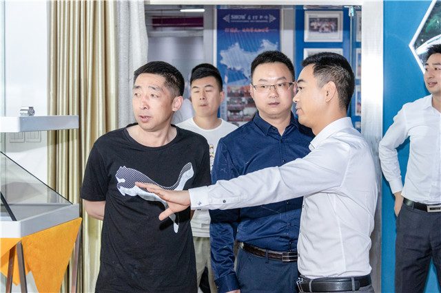 堅(jiān)定信念跟黨走 脫貧致富奔小康