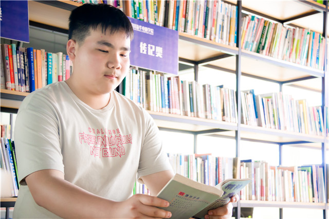 白宇翔|初中輟學，沒有技術(shù)怎么辦？選對專業(yè)很重要！