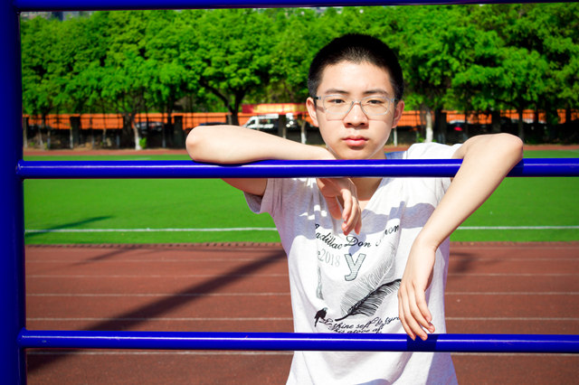 王純菲|輟學(xué)路上，重拾希望與未來不期而遇