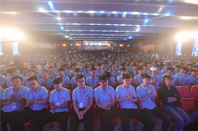 “新時(shí)代·新職業(yè)”新華互聯(lián)網(wǎng)科技五大專(zhuān)業(yè)特色共建學(xué)院發(fā)布暨產(chǎn)教融合發(fā)展