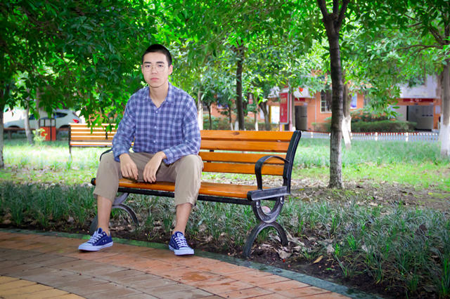 走出陰霾，相信不遠(yuǎn)處就有勝利的曙光