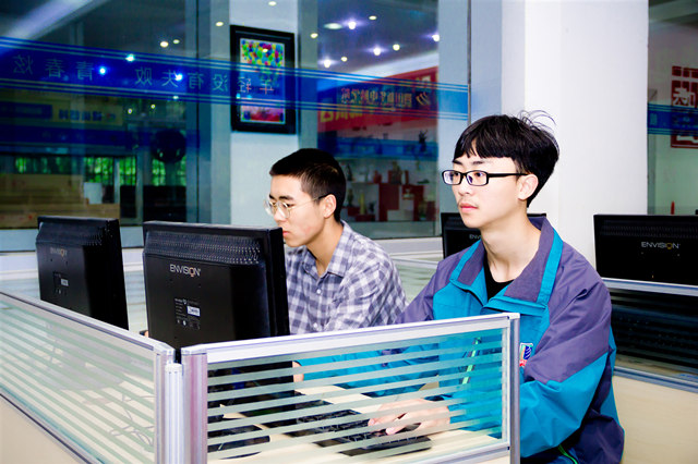 涅槃重生，工作兩年后，選擇新華重新出發(fā)