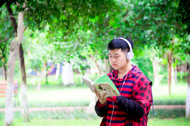 感謝家人的支持，讓我在新華的天空下以夢為馬