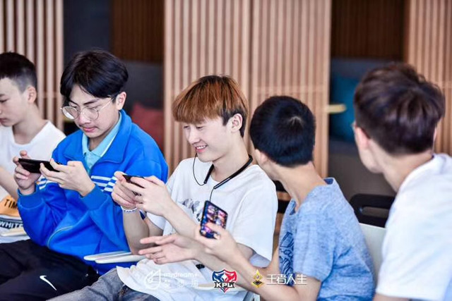 「電競少年 C位出道」韓國游學“超凡之旅”了解下？