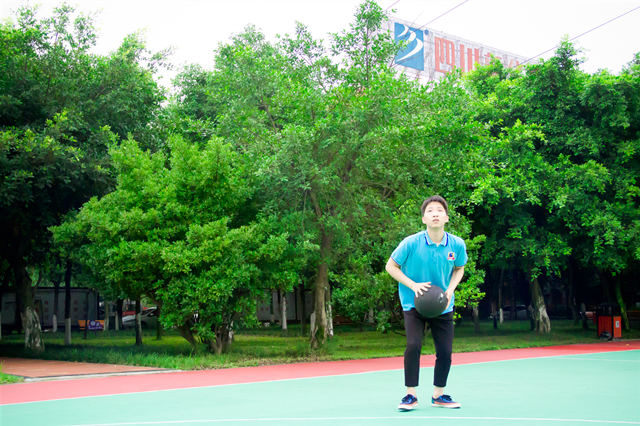 高中畢業(yè)學什么有前途？做互聯(lián)網時代的白領！