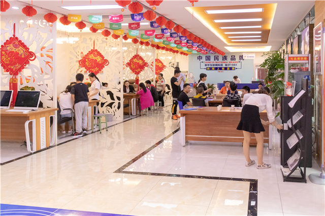 四川新華秋招火爆進(jìn)行中，每個(gè)孩子的夢(mèng)想都值得被善待