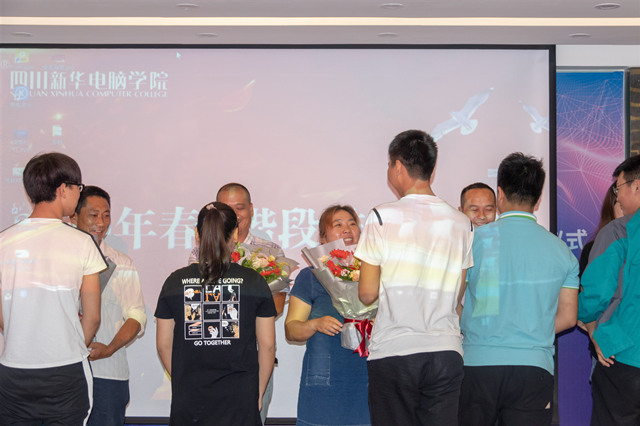 結(jié)課答辯分享會：半年收入6萬+，她們是怎么做到的？