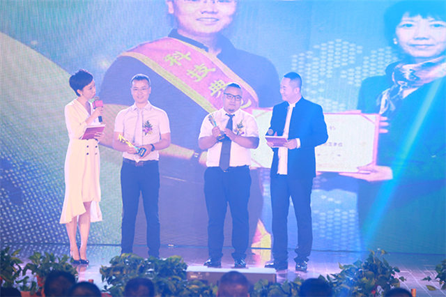 學技術 來新華 :職業(yè)教育演繹精彩故事