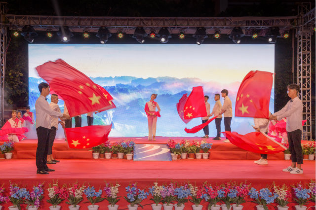 四川新華邀您共賞“歌唱祖國(guó)?圓夢(mèng)新華”大型文藝晚會(huì)