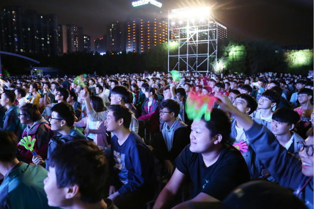 四川新華邀您共賞“歌唱祖國(guó)?圓夢(mèng)新華”大型文藝晚會(huì)