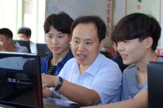 教師張興強：不忘初心，帶生愛生