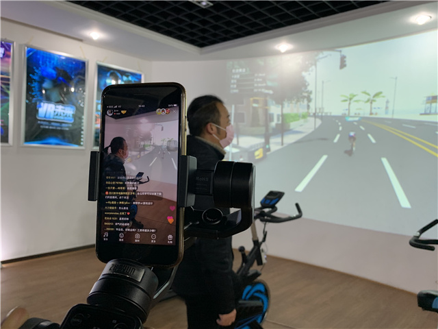 選擇新華學(xué)電商，線上開啟新學(xué)年