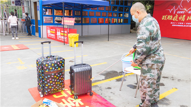 開學(xué)啦！四川新華迎來第一批返校學(xué)子