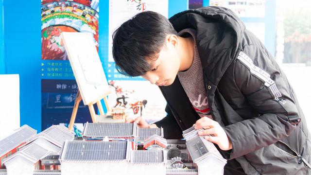 兄弟結伴來新華，見證彼此蛻變 