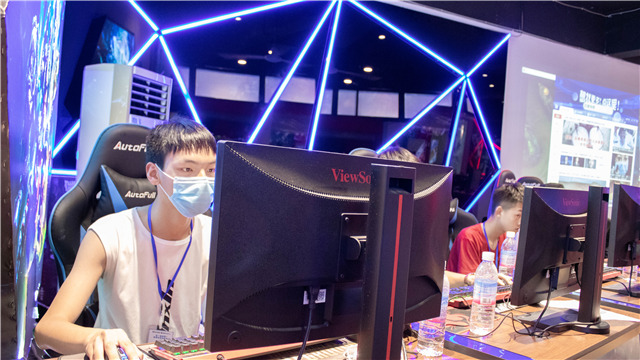 5?1嗨學(xué)季｜四川新華五一試學(xué)體驗(yàn)營火爆開營！