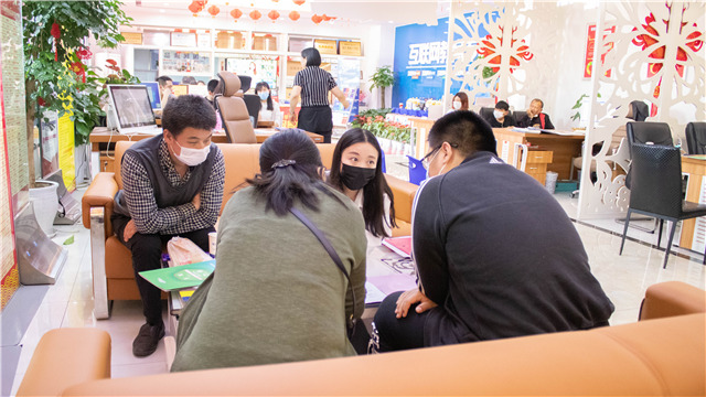 5?1嗨學(xué)季｜四川新華五一試學(xué)體驗(yàn)營火爆開營！