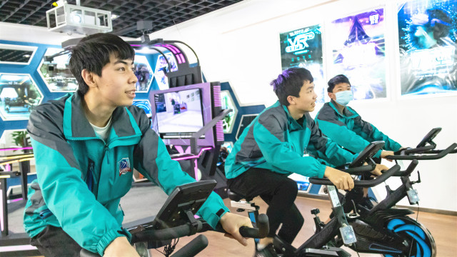 好朋友，新同學(xué)，一起創(chuàng)造精彩未來！