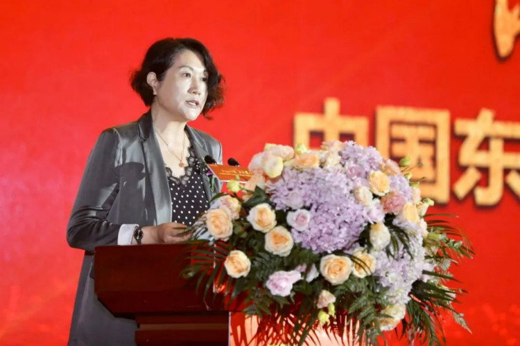 中國東方教育上市周年慶典暨“職教藍(lán)皮書”發(fā)布儀式圓滿結(jié)束