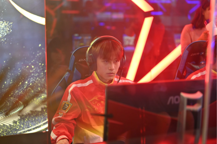 新華少年，載著夢(mèng)想奮力奔跑！