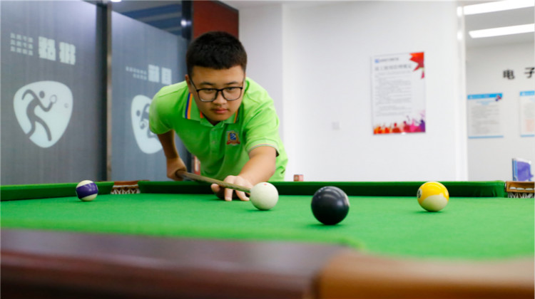 轉(zhuǎn)學(xué)到新華，是我人生最重要的決定