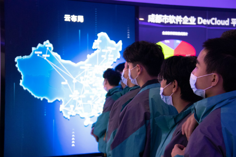  華為研學(xué)游，職場(chǎng)干貨學(xué)不停!