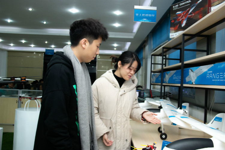 少年當自強，來新華圓兒時夢想