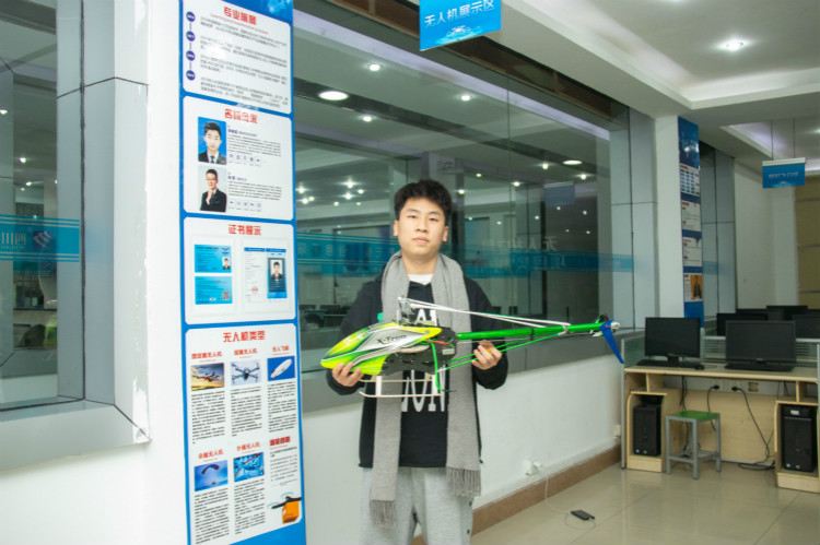 少年當自強，來新華圓兒時夢想