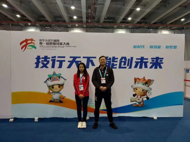 國賽直擊！新華學(xué)子實力出征，強(qiáng)技能、真水平！