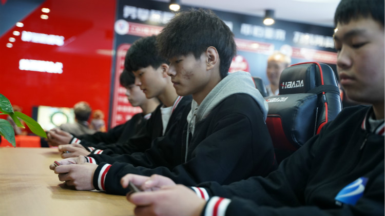 新學(xué)期 新氣象 新挑戰(zhàn)！四川新華開(kāi)學(xué)的第一課！