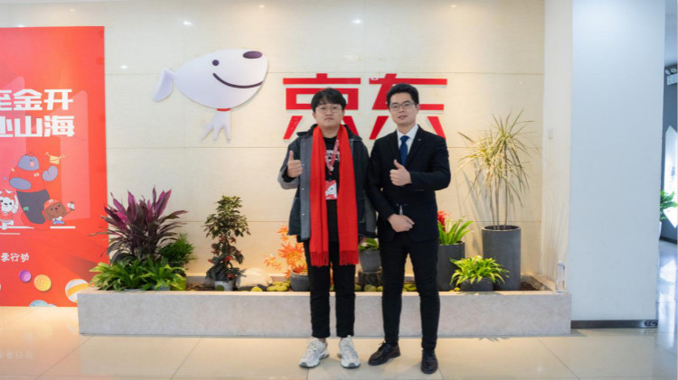 為什么來新華電腦學(xué)校學(xué)習(xí)名企定制班？