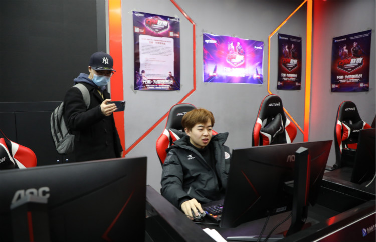 重磅！四川新華又一少年簽約國(guó)內(nèi)頂級(jí)AG俱樂(lè)部！