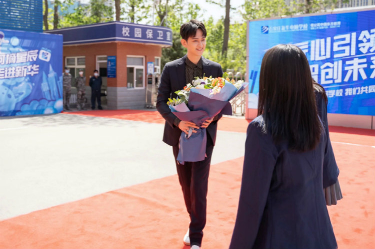 馬可來新華重拾校園生活，青春“競(jìng)”是精彩！