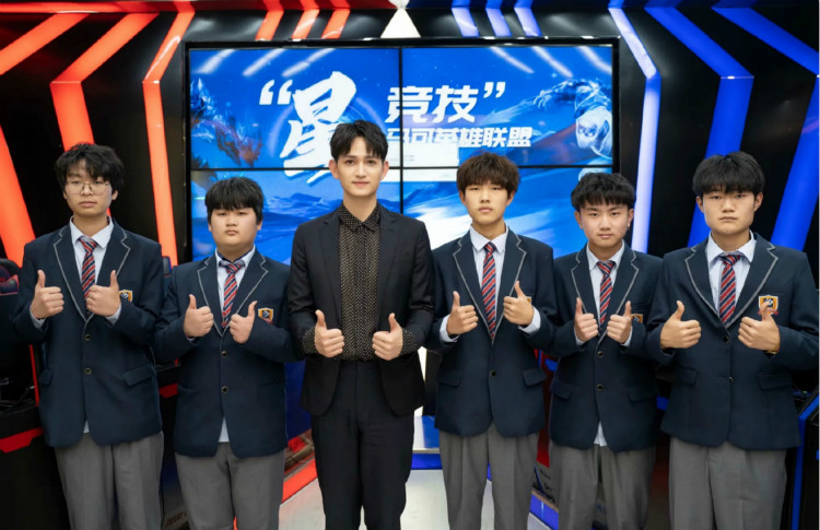 馬可來新華重拾校園生活，青春“競(jìng)”是精彩！