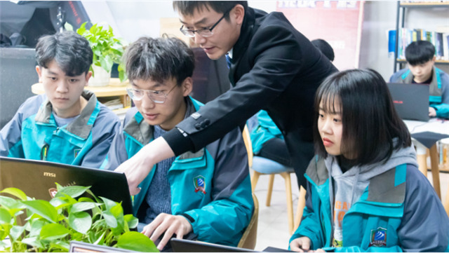 初高成績不理想，找職校？女生學(xué)什么專業(yè)好？