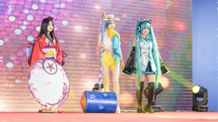 燃！為夢(mèng)想加冕！奔跑吧新青年！