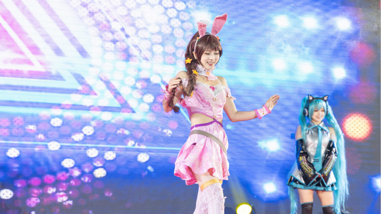 追風(fēng)少年，新華有夢(mèng)，讓青春不負(fù)好時(shí)光！