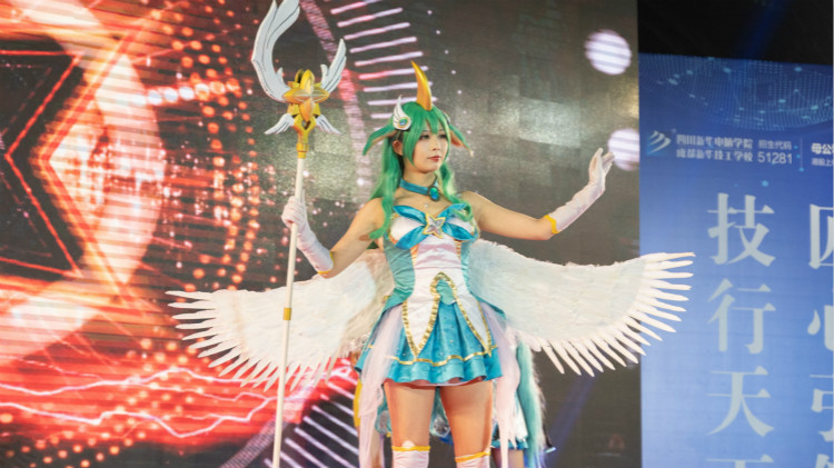 追風(fēng)少年，新華有夢(mèng)，讓青春不負(fù)好時(shí)光！