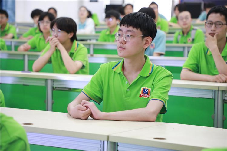 《老師來了》火熱開講--新榜學(xué)院院長(zhǎng)，解析新媒體怎么玩？