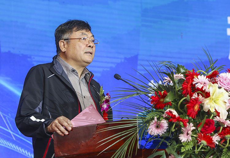 新華2021年六大產(chǎn)教融合實訓基地升級暨高技能人才培英工程啟動儀式