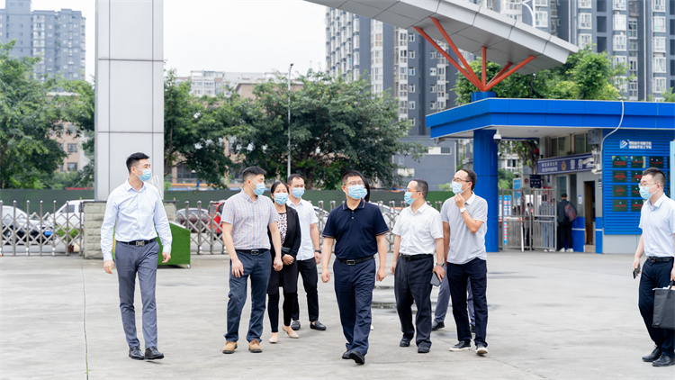 【中秋節(jié)的慰問(wèn)】熱烈歡迎雙流區(qū)政府領(lǐng)導(dǎo)蒞臨成都新華！