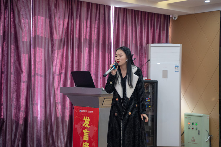 千企萬崗進(jìn)校園，名企大咖新華行火熱進(jìn)行中……